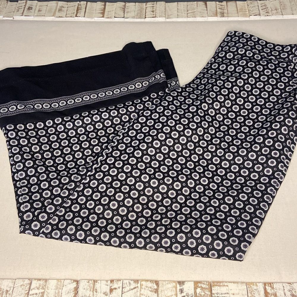 New York and Company wide leg pants size XS - Picture 7 of 7